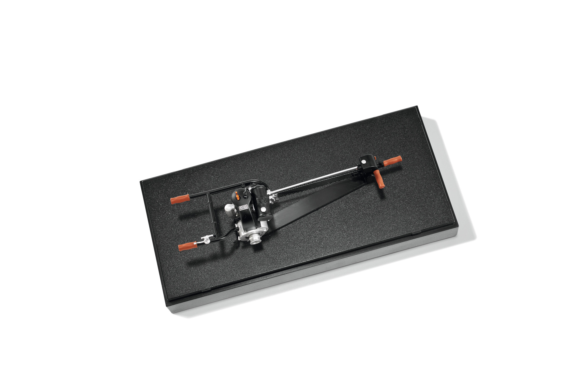 Model pily Typ A 1:12