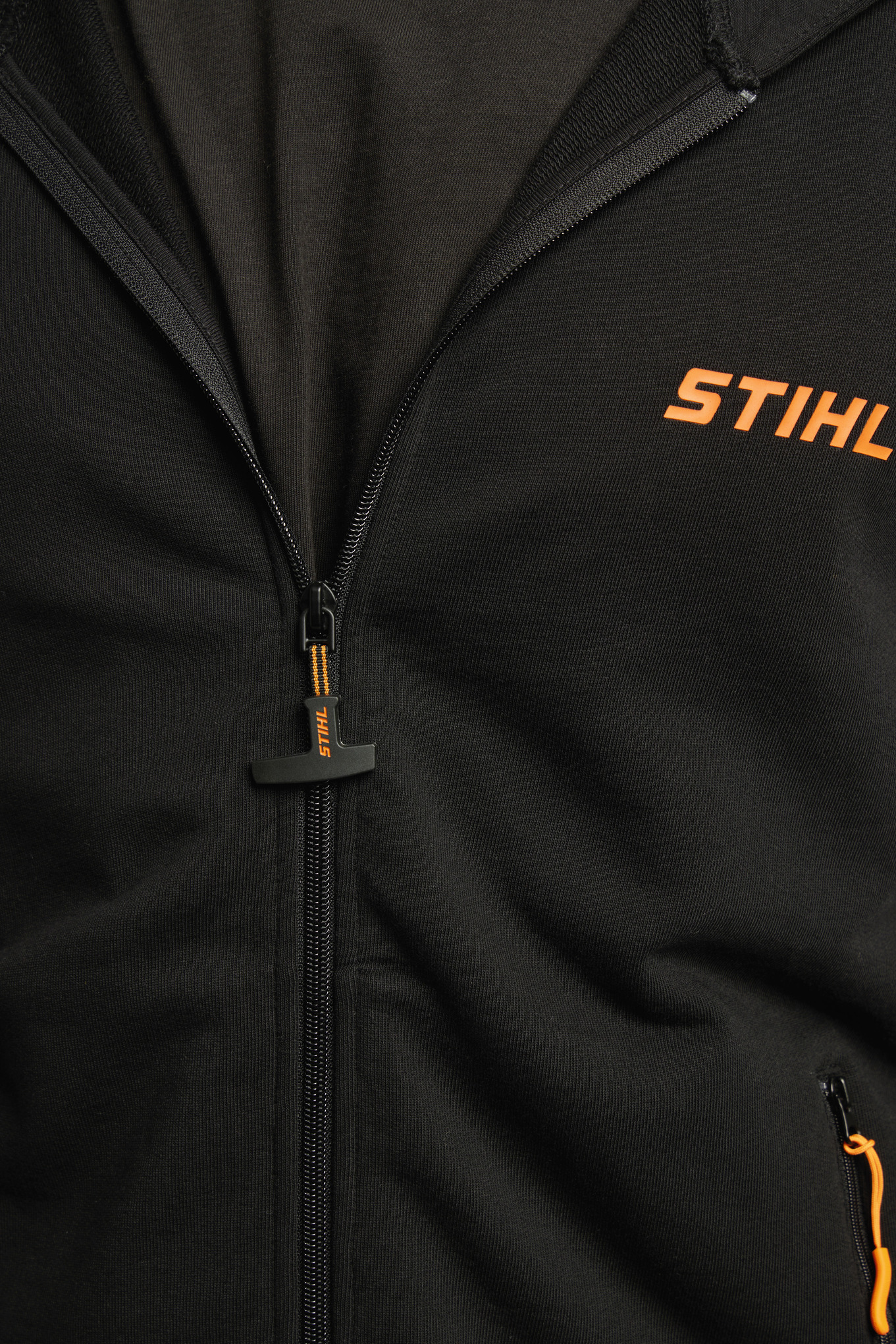 Mikina s kapucí STIHL, černá