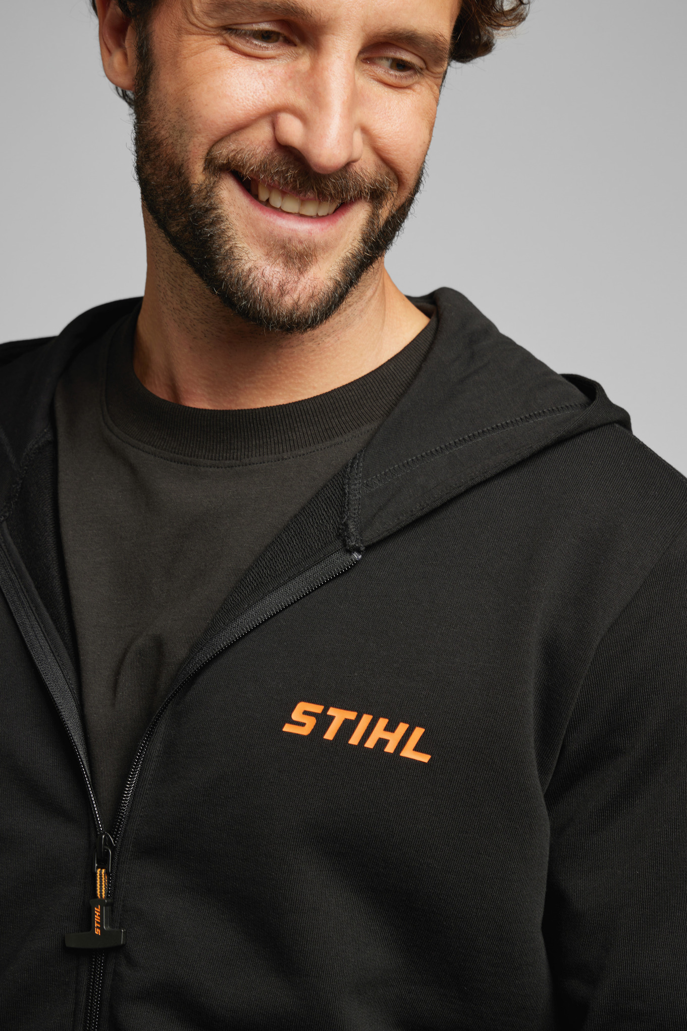 Mikina s kapucí STIHL, černá