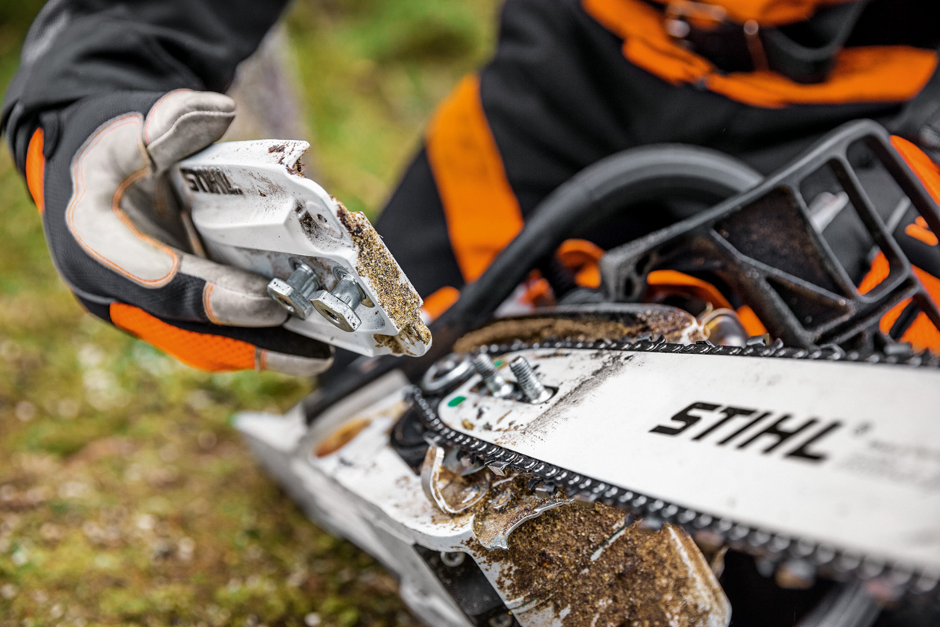 Údržba benzinové řetězové pily STIHL MS 261 C-M